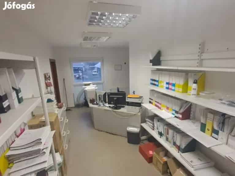 Pécs Belváros Közeli Ipari Csarnok Elado 340 m2