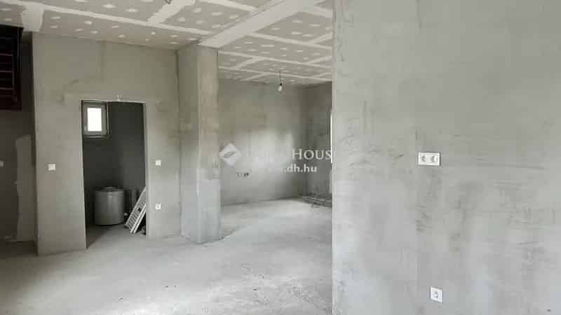 Felujitott csaldi haz elado Budapesten 102 m2 521 m2 telekkel