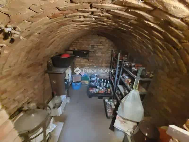 Felujitott csaldi haz Nagydorogon kerttel es extrakkal