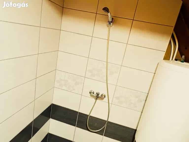 Gergelyiugornya Nyaraló Eladó - 5 Férőhelyes Felújított Ingatlan