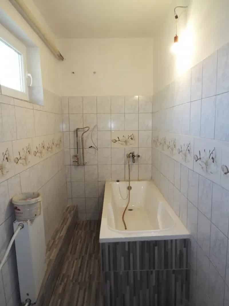Felujitas alatt allo csaldi haz Debrecen kozelében
