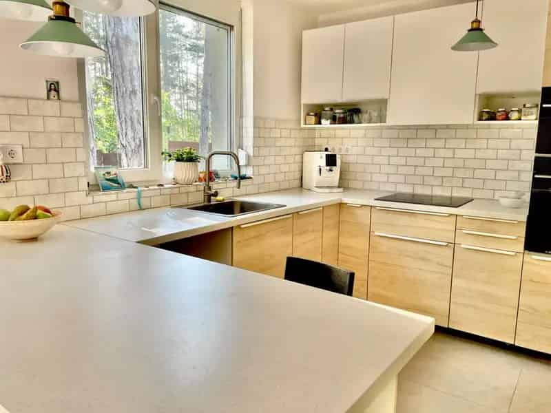 Újszerű családi ház Surányban, 128 m2 + 53 m2 terasz, Csok
