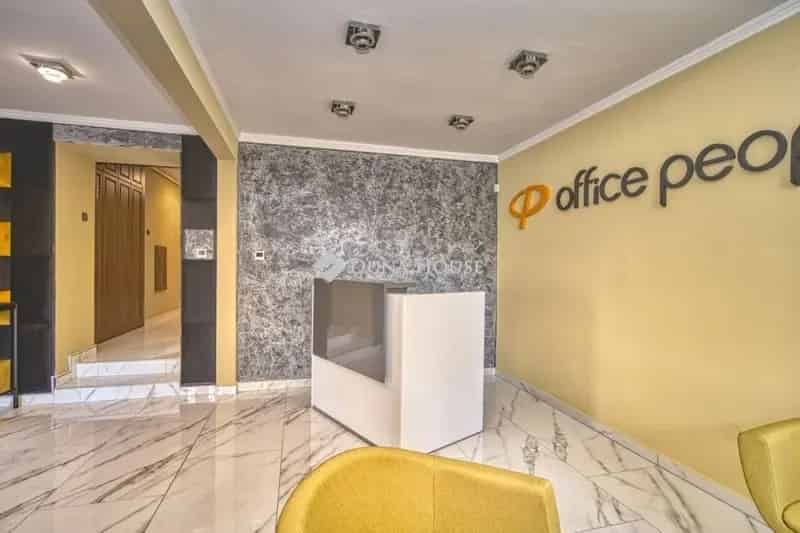 121 m2-es üzlethelyiség kiadó Budapest II kerületben