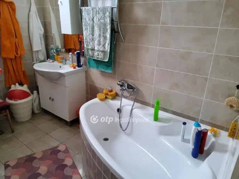 Hatvanban 4 szobás 150 m2-es családi ház eladó