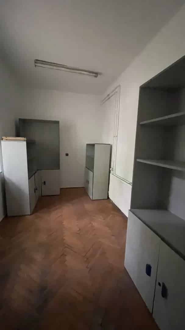 Győr Szabadhegy 172nm-es Iroda Kiadó