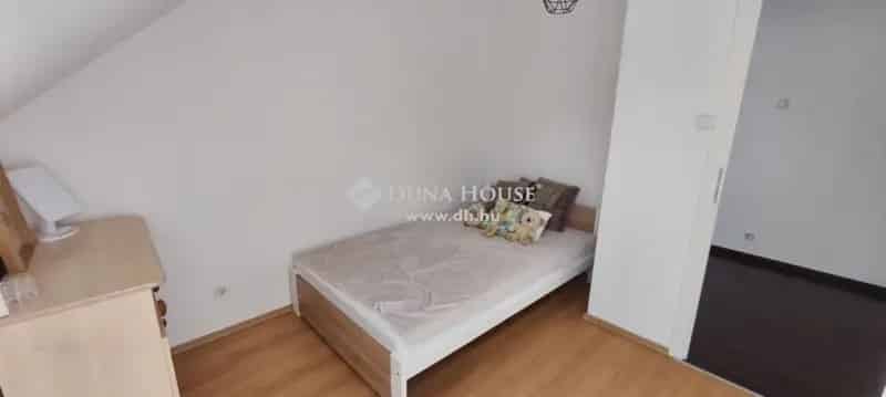 140 m2-es családi ház Pécs-Málomban