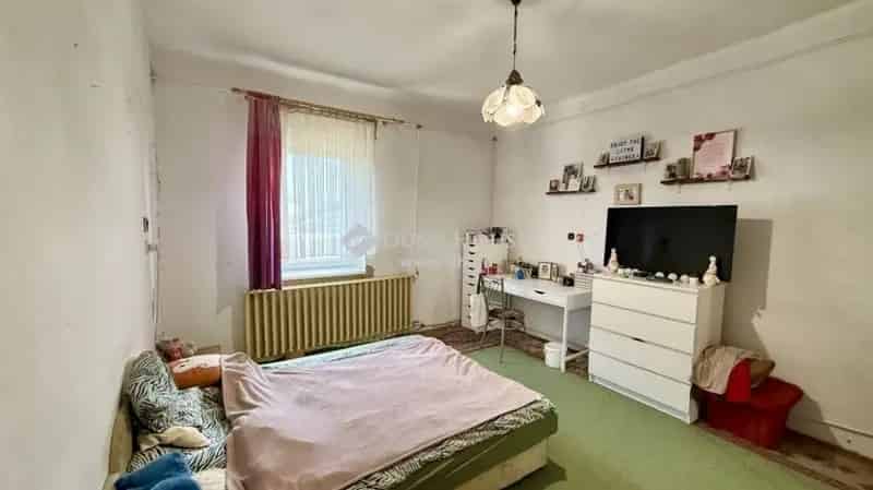 100 m2-es családi ház eladó Üllésen