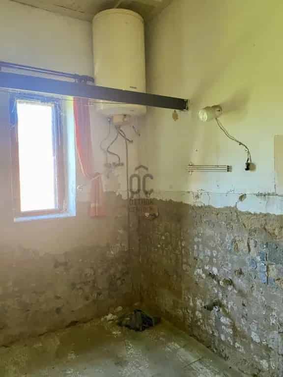 Salomvári 190m2-es felújítandó tégla ház 770m2-es telken