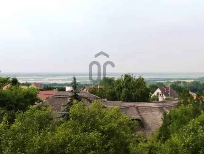 Sukorói panorámás telek Velencei-tóra