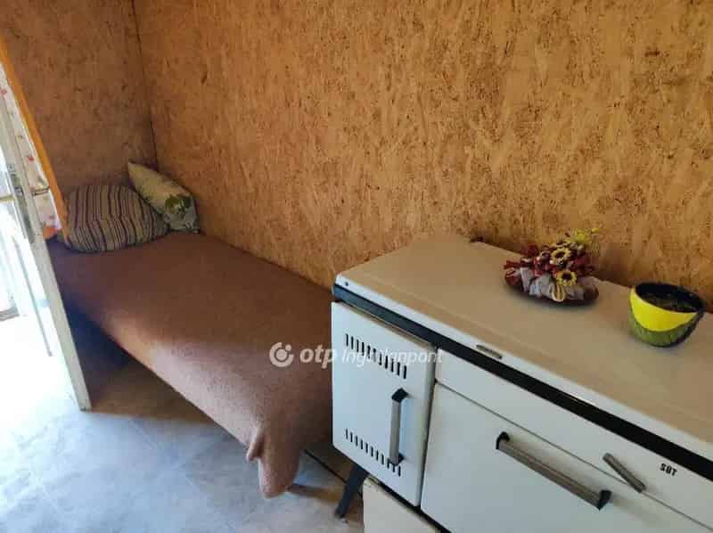 Régi és új ház 6069 m2 telken - Ideális befektetés