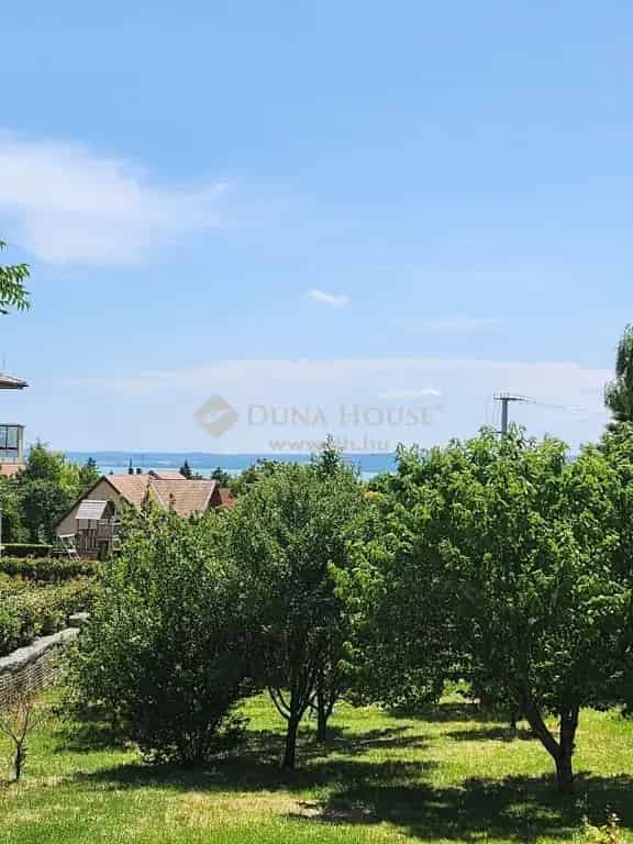 Balatonfüred 975 m2-es telek eladó Balatoni panorámával