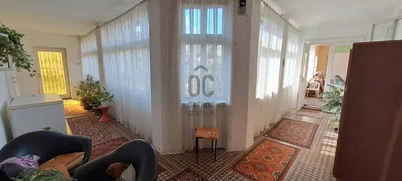 Makói családi ház eladó - 4 szoba, garázs, nagy telek