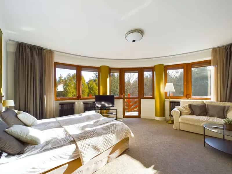 Villa Rosa Panzió eladó - 34 fő, 11 szoba, wellness