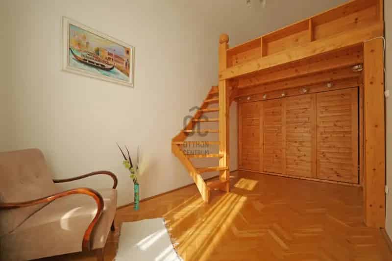 Városliget közeli 60 nm-es felújított lakás eladó