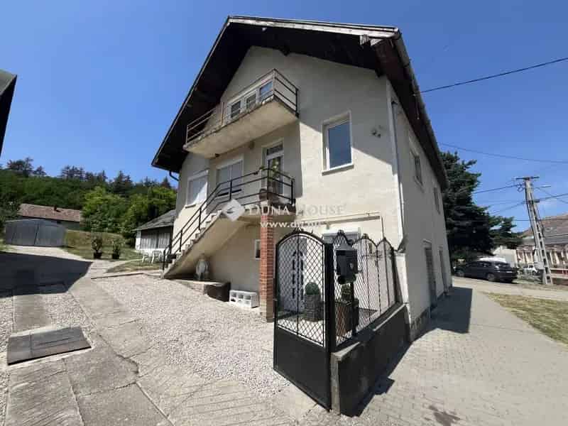 Ozora családi ház eladó 3 szoba 1179 nm telekkel felújított