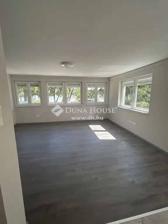 Dunai Panorámás Családi Ház Római Parton