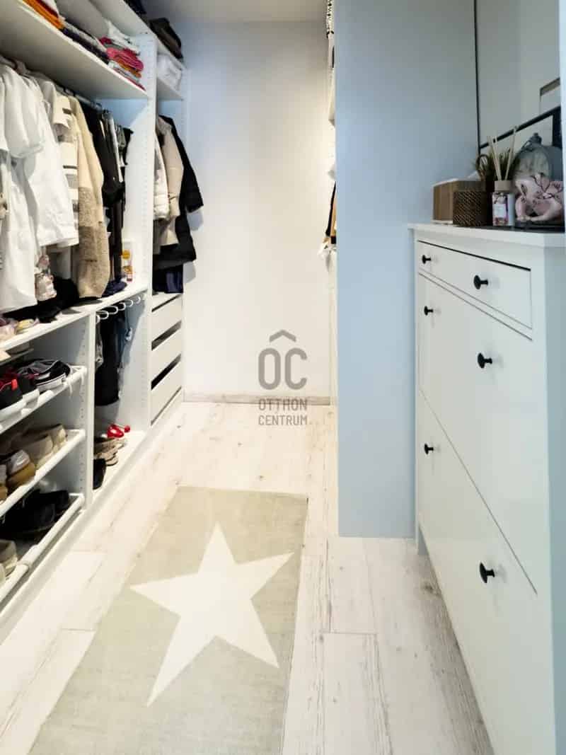 Kétgenerációs Luxus Családi Ház Nagykovácsiban
