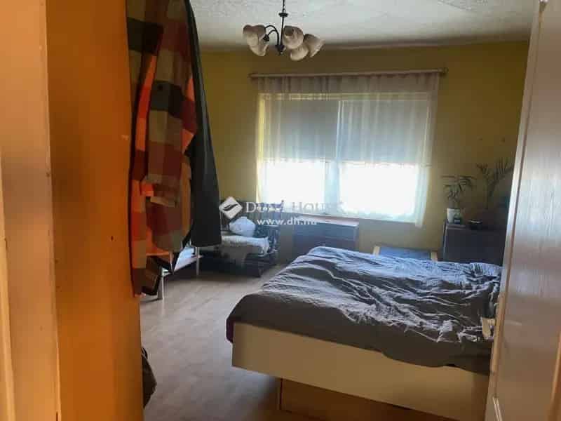 Tárnok Liget: 3 szobás családi ház felújítva eladó