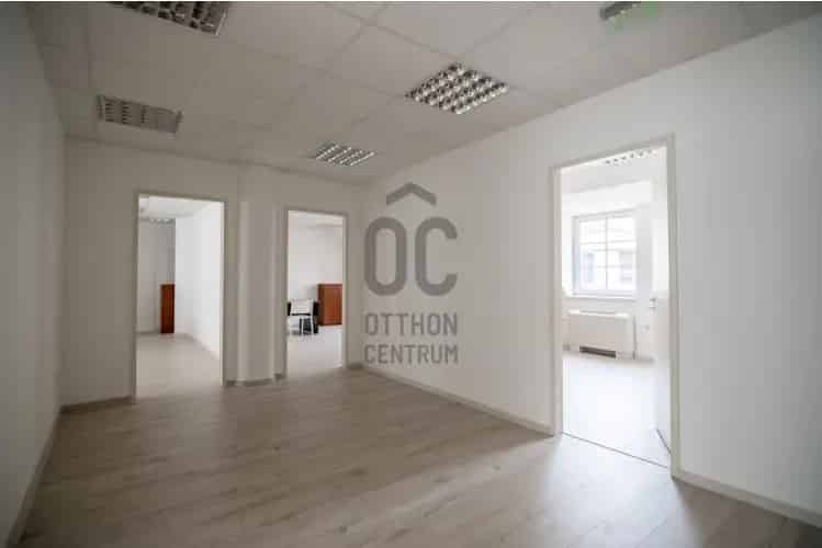 Budapest III kerületi eladó kereskedelmi ingatlan 1100 m2