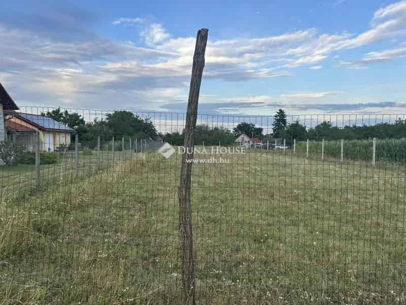 Nagykozári 1071 m2-es Építési Telek Eladó