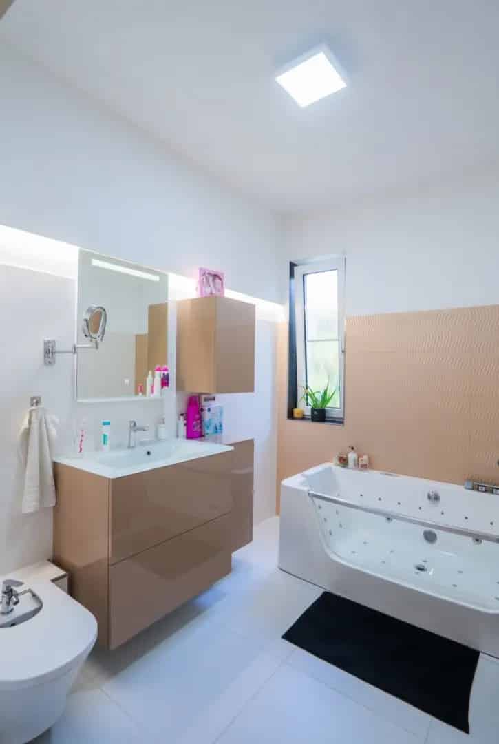 Zamárdi Luxus Apartmanház Eladó - 550 nm - Medence - Szauna - Befektetés