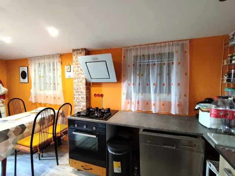 Kiskunhalasi 49 nm-es, 2 szobás nyaraló eladó