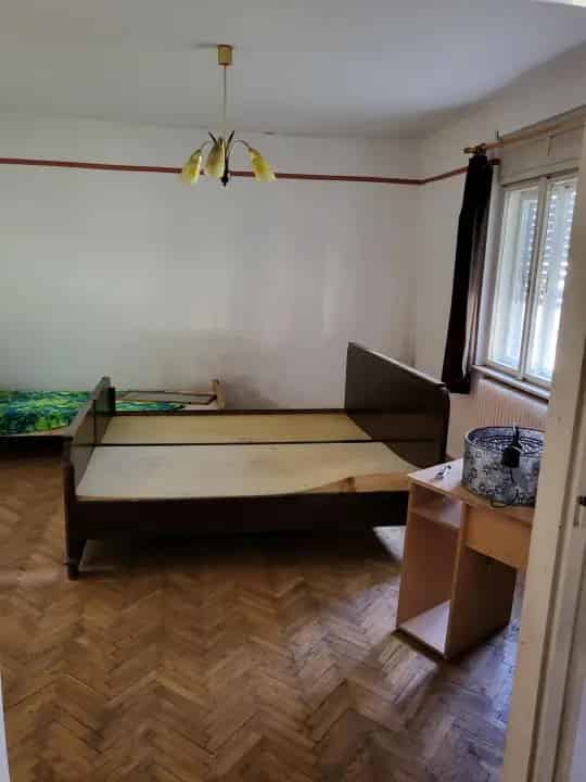90m2-es 2 szobás családi ház Pusztaföldváron