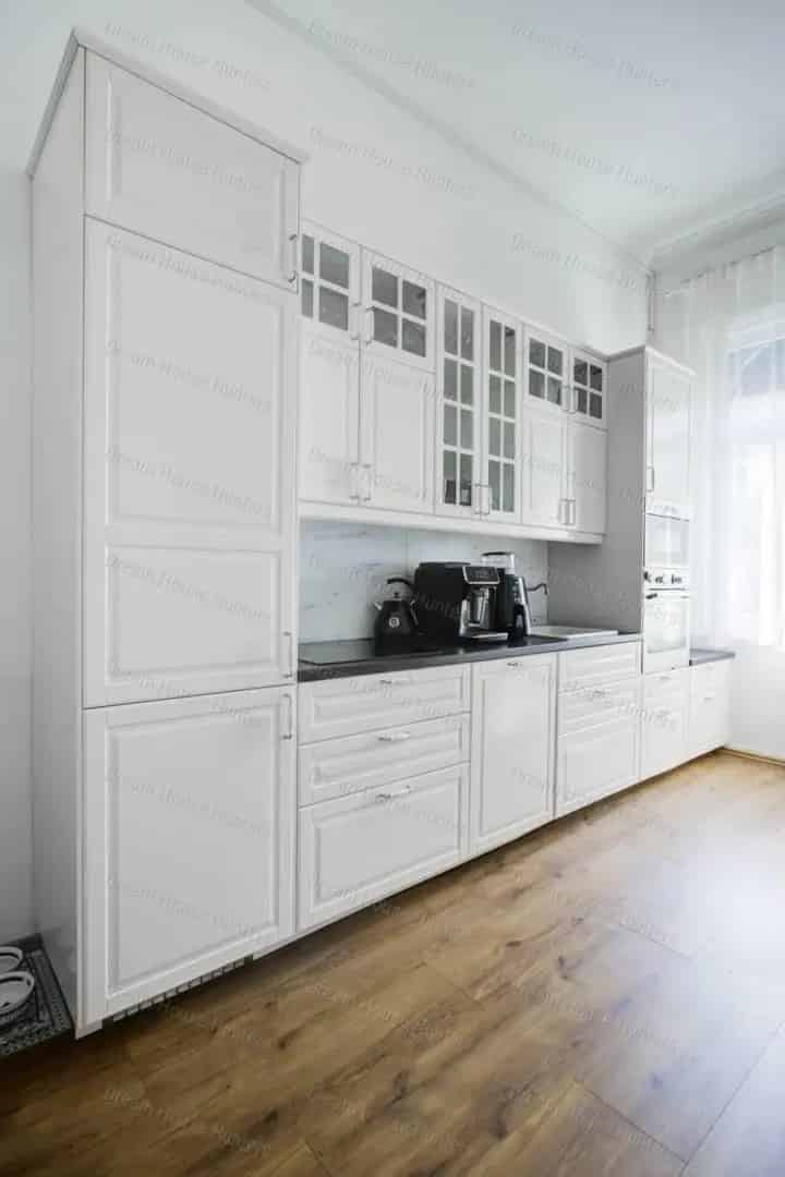98 nm-es felújított lakás Airbnb engedéllyel