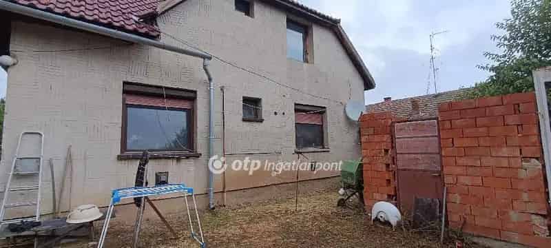 Baks 3 1 szobás tégl ház eladó nagy telekkel