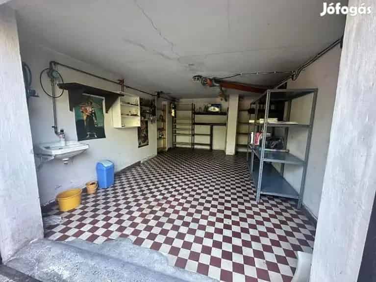 Eladó garázs Budapest IV kerületben