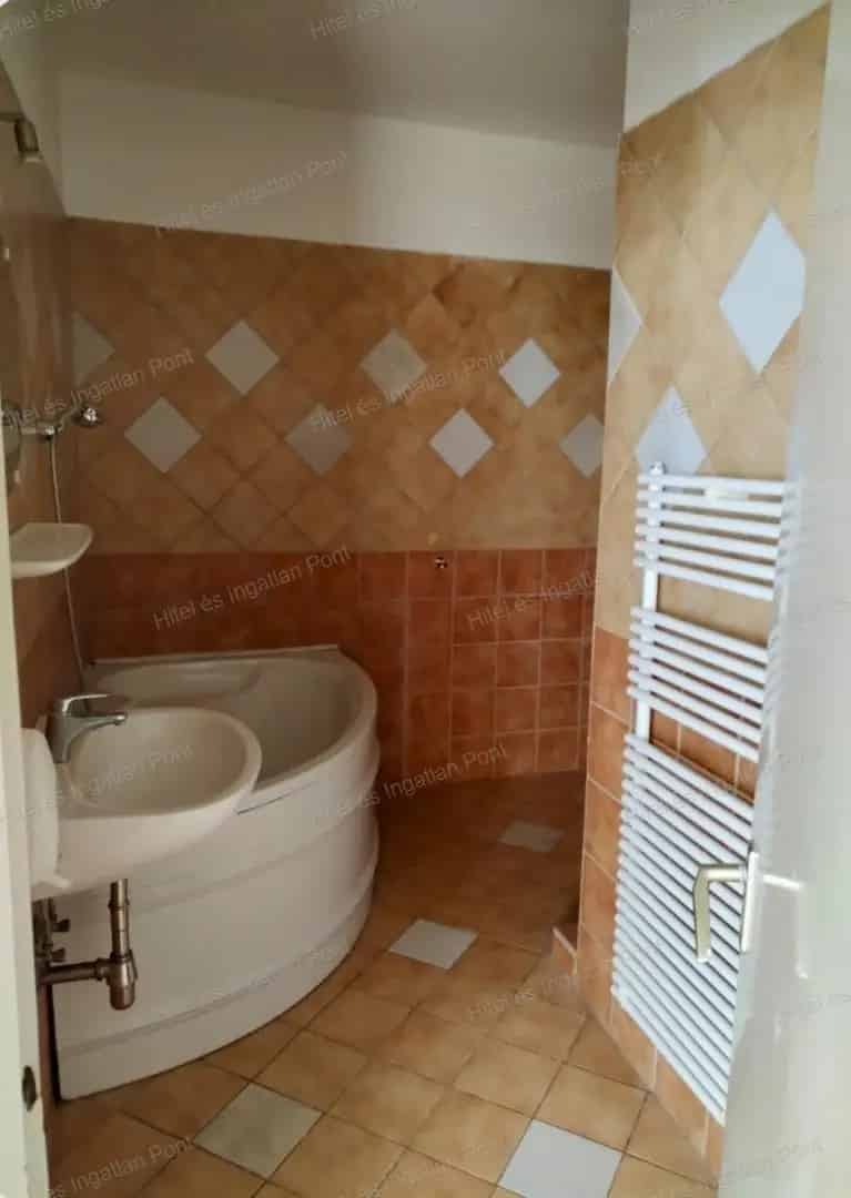 106 nm-es felújított lakás Kecskemét zöldövezetében eladó