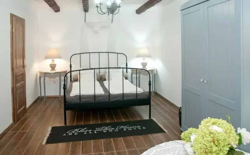 Balaton közeli luxus villa eladó több apartmannal és terasszal