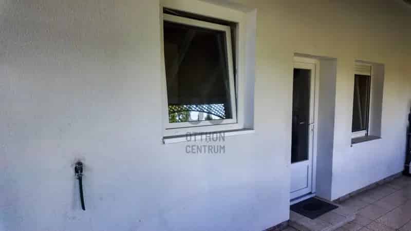 Tapolcai eladó családi ház 132 nm 3 szintes felújított