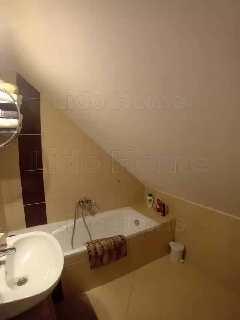 Balatonfűzfői családi ház eladó - 360 m2 - 743 m2 telek