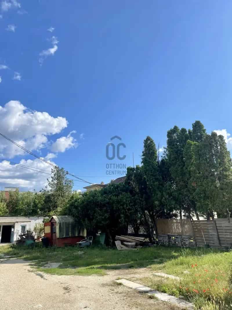 838 m2-es telek eladó Óbudán
