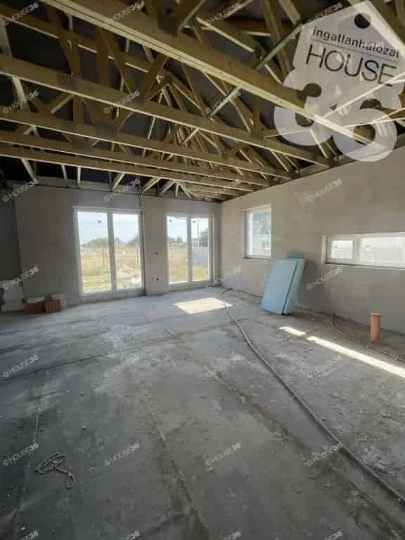 Helvéciai 90m2-es 3 szobás családi ház eladó