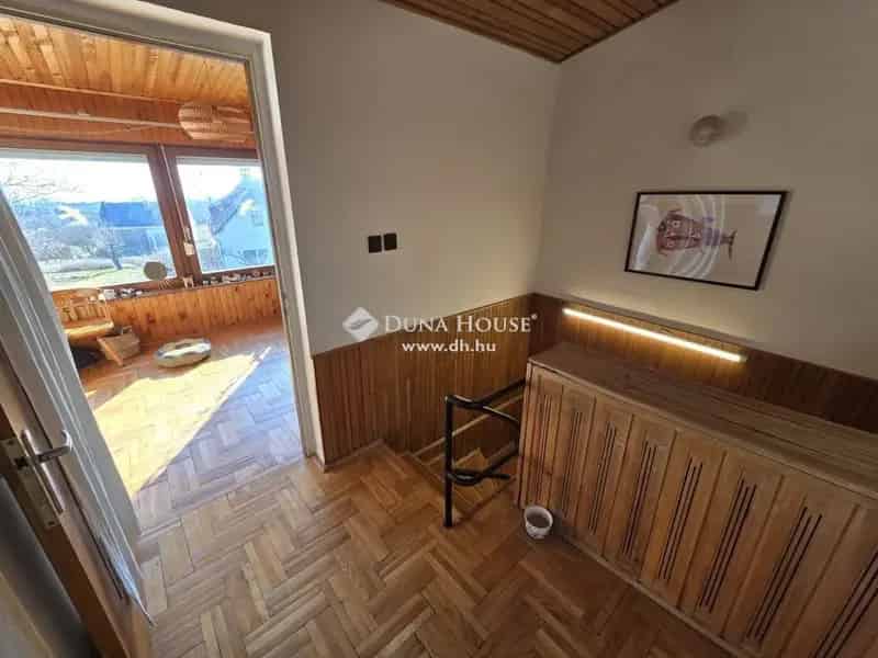 Alsóörsi panorámás családi ház eladó