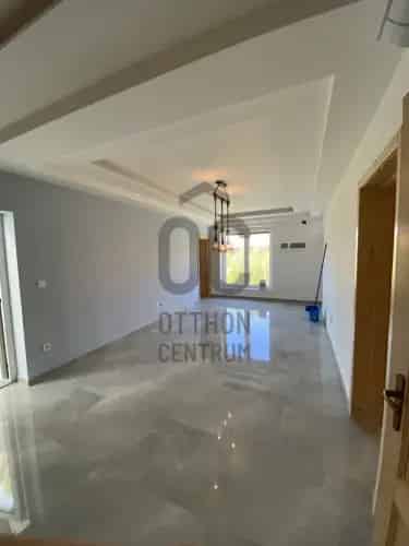 Ceglédi családi ház eladó - 76 m² - kertkapcsolat