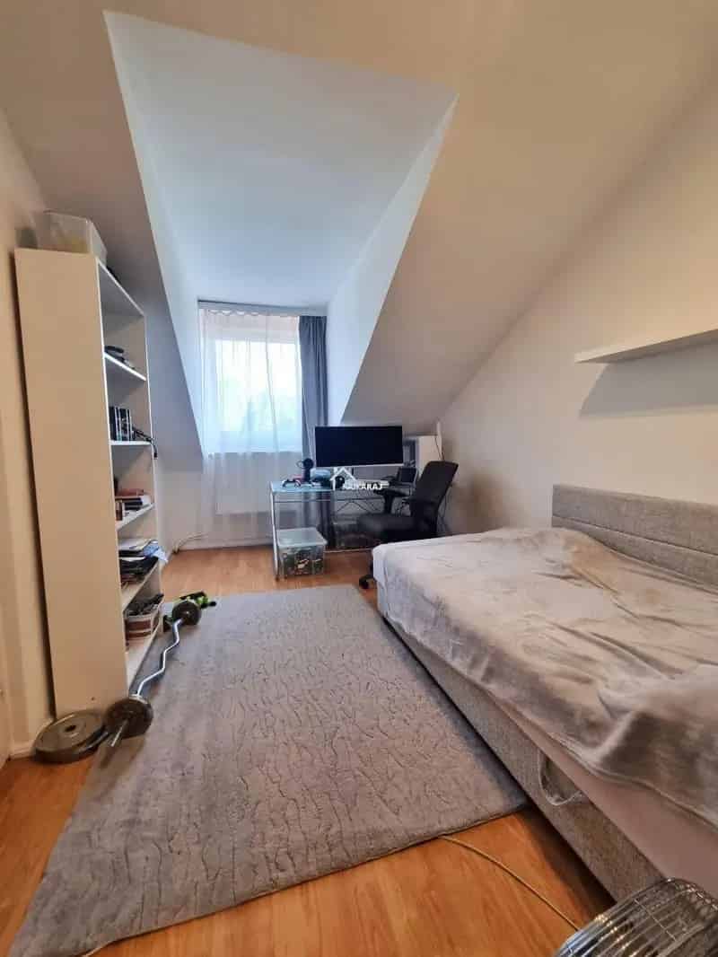 Rajka 160nm-es Családi Ház 770nm Telekkel