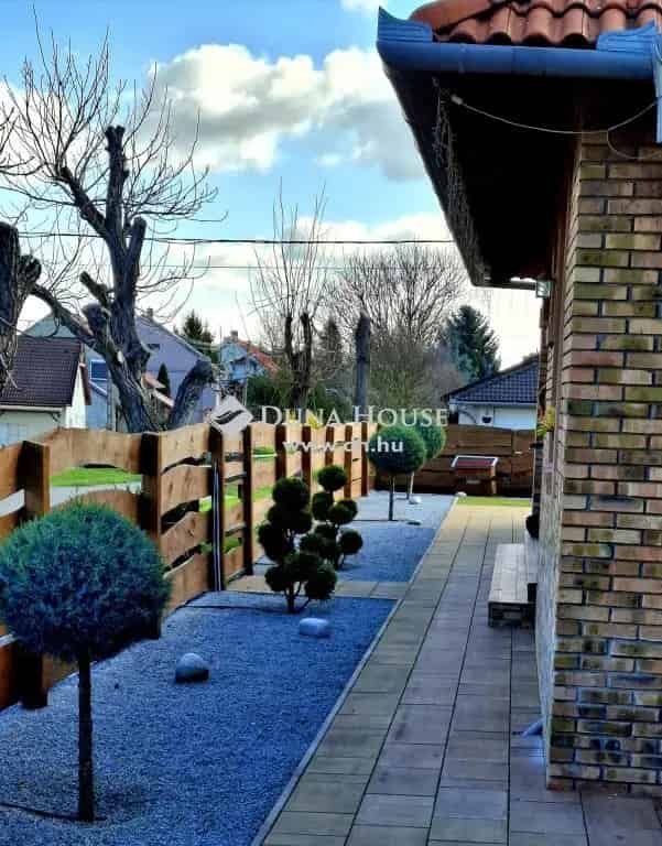 Pellérd Luxus Családi Ház Eladó - Medence Jakkuzzi Kerti Tó