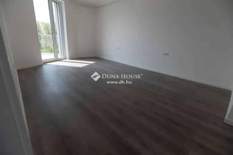 Luxus Penthouse Balatonföldváron 162nm Terasszal Tetőkerttel Jakkuzzival