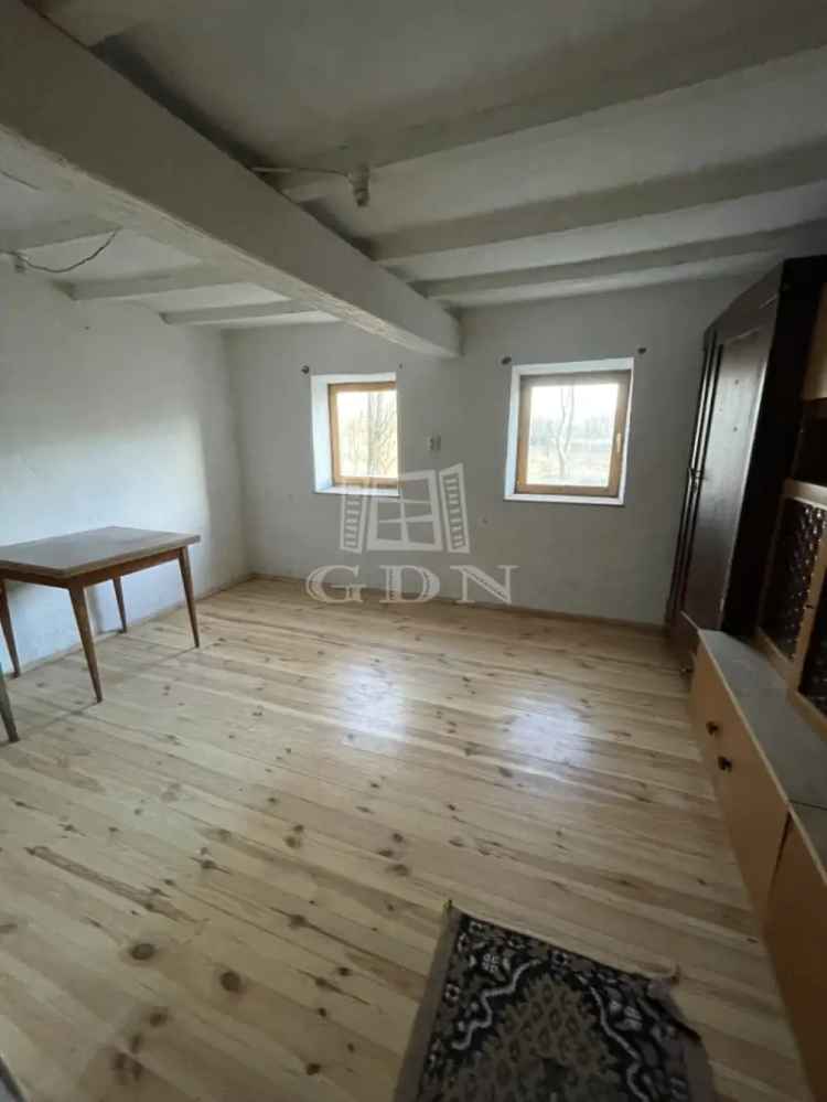 Tanya Elado Ulles es Ruzsa Kozott 5755m2 Telekkel