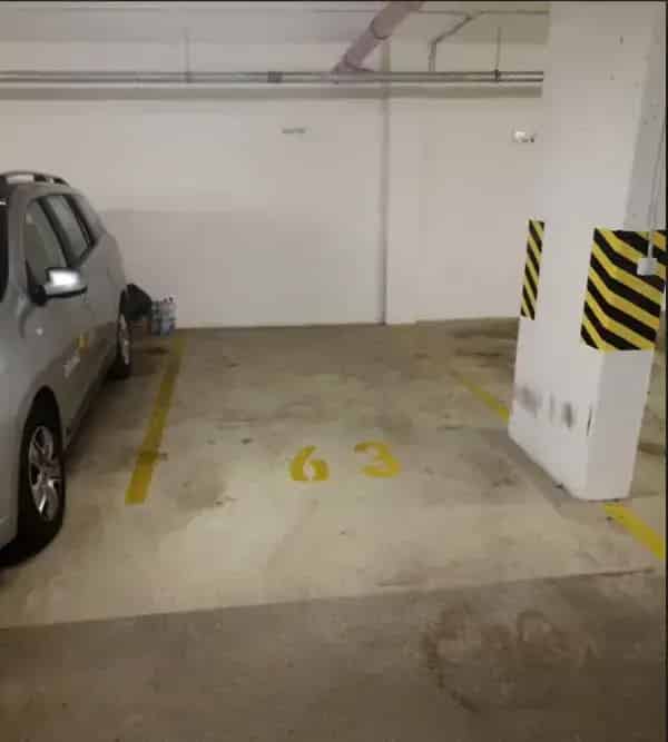 XIII kerulet Gomb utca teremgarazs elado