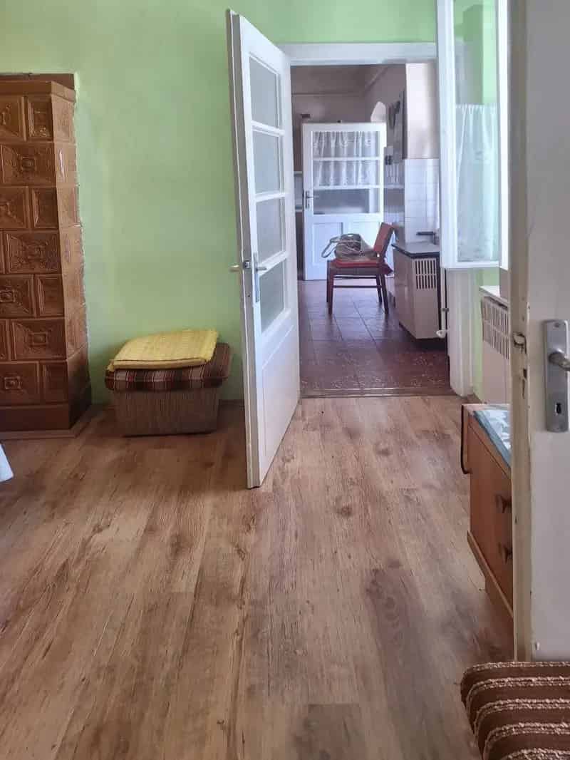 100 nm-es 3 szobás ház nagy telekkel Vörsön eladó