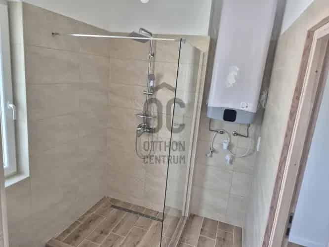 Gödöllői eladó újépítésű lakás, U0048439