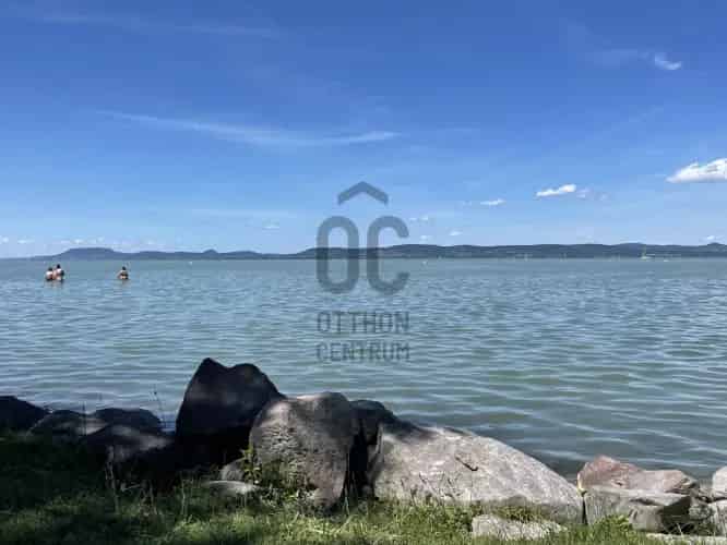 Balatonszemesi nyaraló eladó 100m-re a strandtól