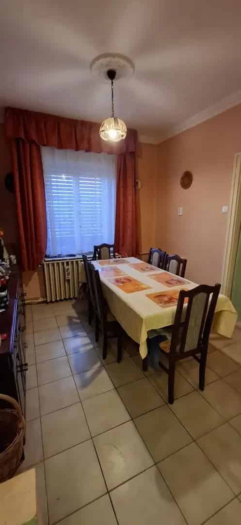 220m2-es 5 szobás ház dupla garázzsal Somogy megyében