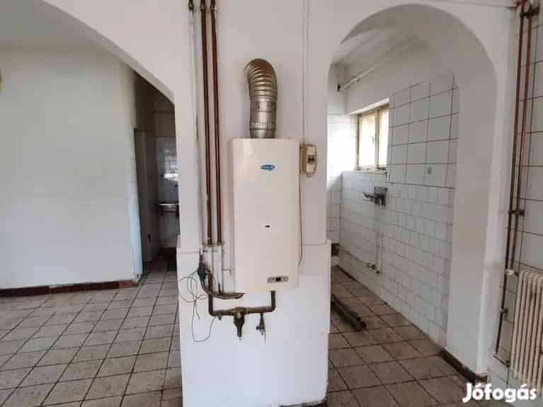 Eladó Vendéglátó Egység Devecserben 170 nm
