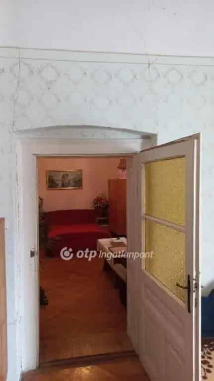 CSALADI HAZ AKAR 2 GENERACIOS VÁROSKÖZPONTHOZ KÖZEL HAJDUNANAS
