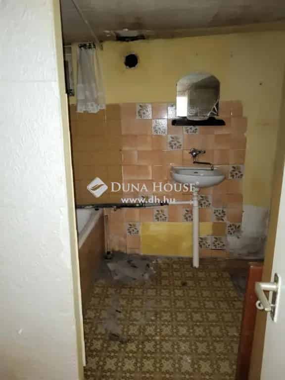 Nagymaros felujitando haz elado Visegradi var panoramával